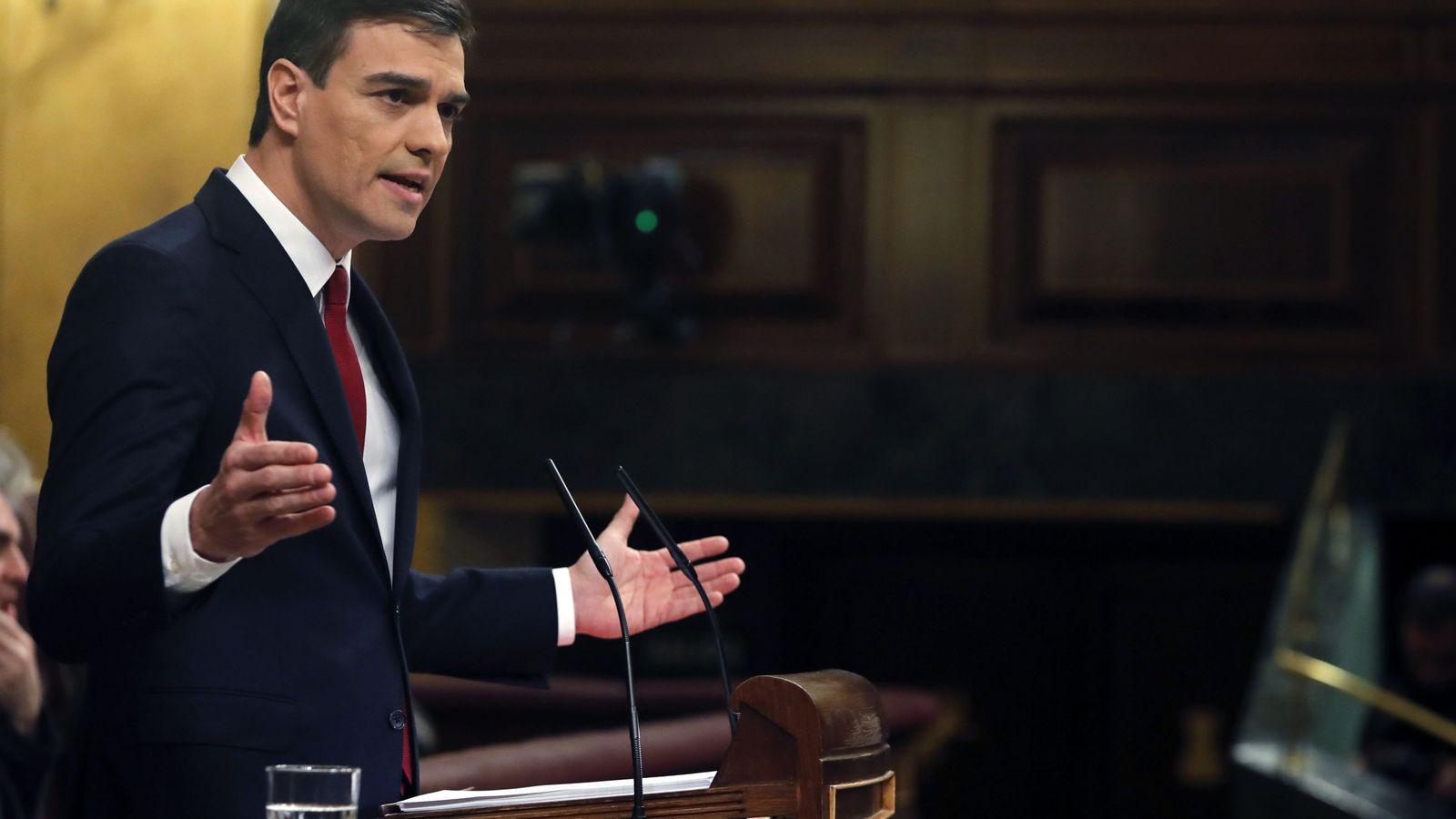 Foto: Pedro Sánchez, en un momento de su discurso de investidura, este 1 de marzo en el Congreso. (EFE)