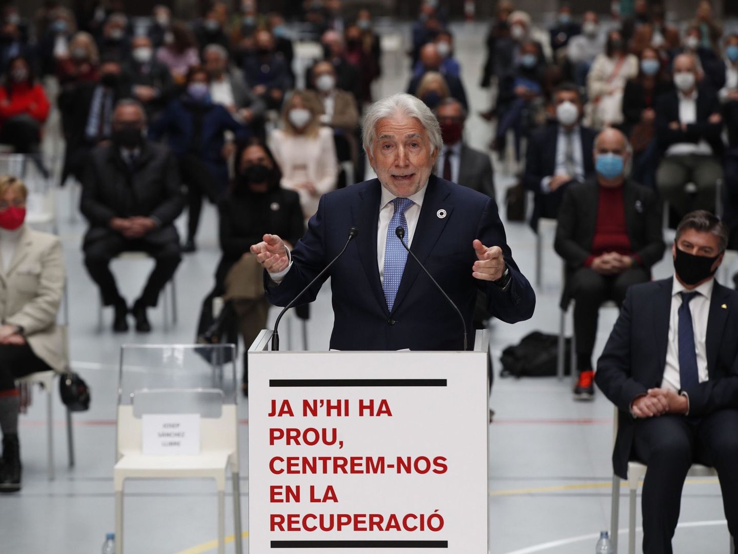 El presidente de Foment del Treball, Josep Sánchez Llibre, durante su intervención en el acto celebrado por el mundo empresarial catalán. (EFE)