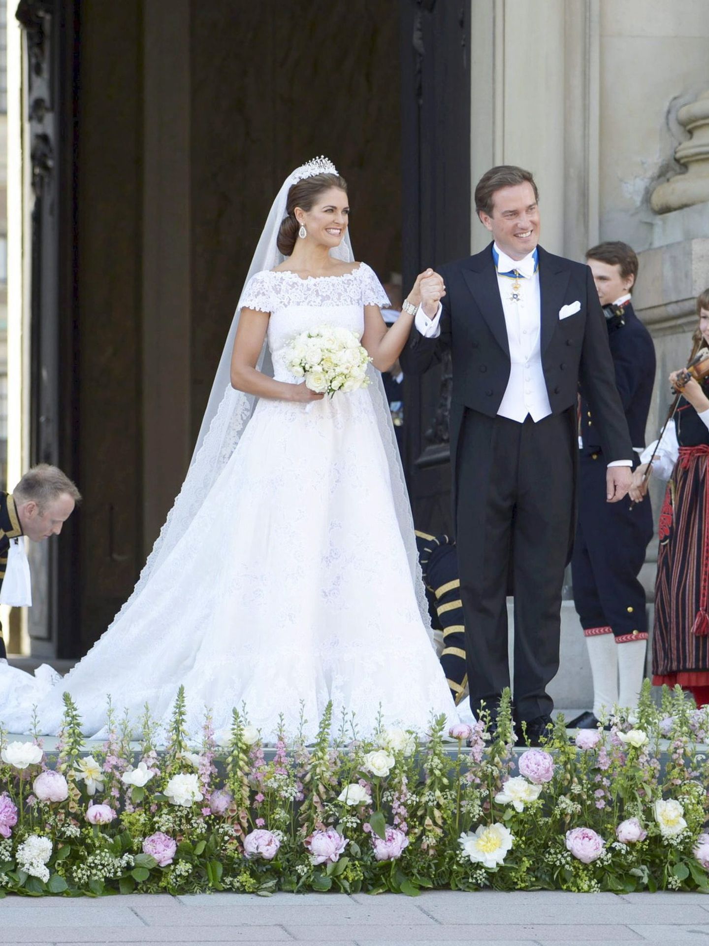 Magdalena de Suecia y su marido, el día de su boda. (EFE/Bertil Enevag Ericson)