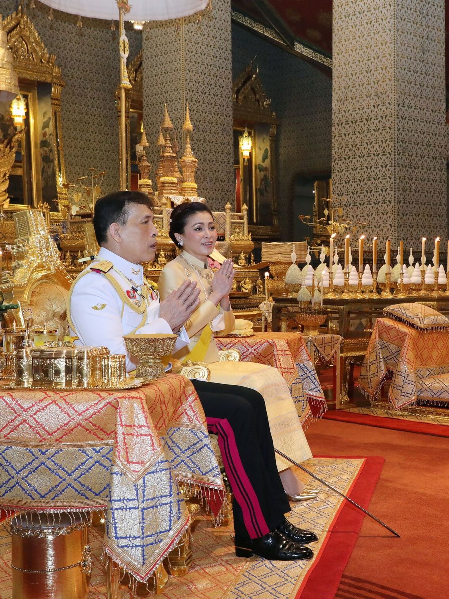 El rey Maha, con la reina Suthida. (EFE/Casa Real de Tailandia)
