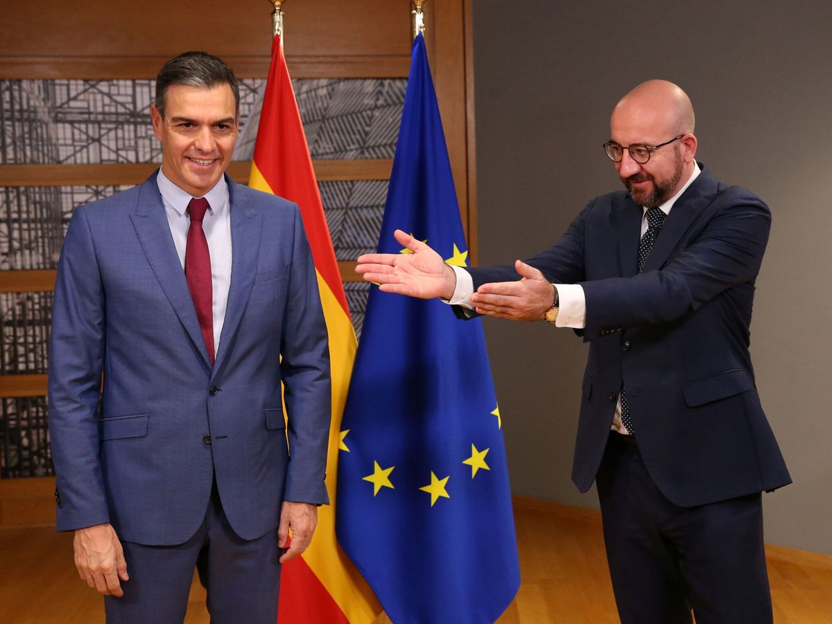Foto: Pedro Sánchez, presidente del Gobierno, junto a Charles Michel, presidente del Consejo Europeo. (Reuters)