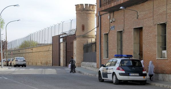 Foto: Uno de los dos centros penitenciarios que existen en la localidad toledana de Ocaña (EFE/Pérez Herrera)