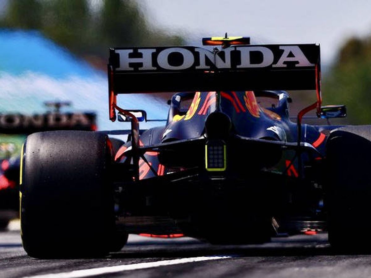 Foto: Hamilton revelaba al final del GP de España que Red Bull contaba con un alerón trasero flexible