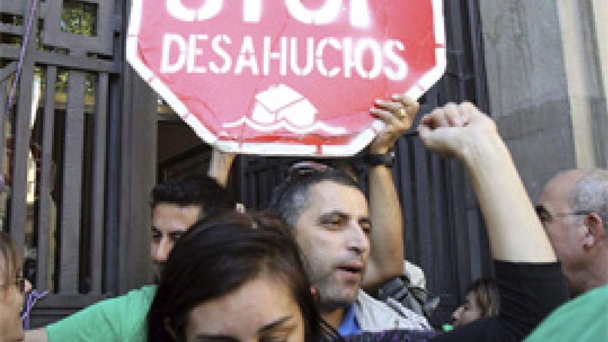 Gobierno y PSOE acuerdan soluciones urgentes para frenar los desahucios
