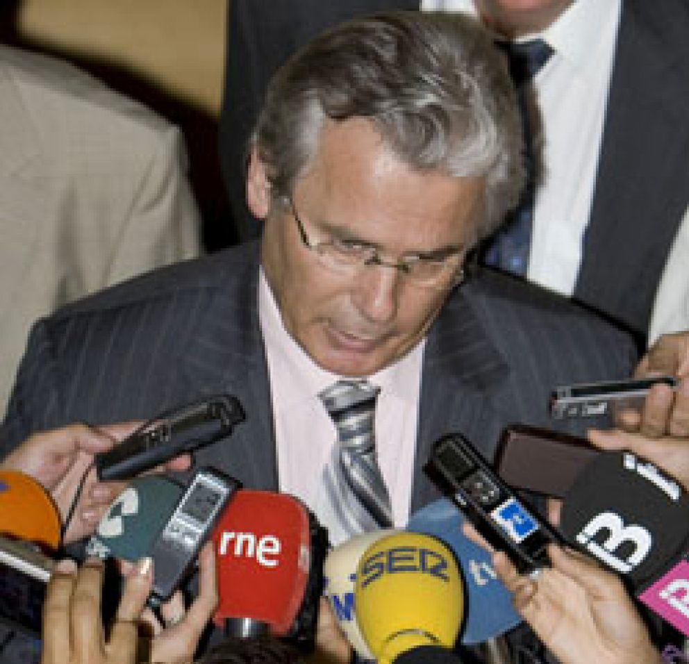Foto: El Supremo exige a Manos Limpias una fianza de 6.000 euros para poder ejercer la acusación contra Garzón