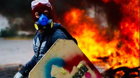 Detenido en España un hombre acusado de quemar vivo a un joven en Venezuela en 2017