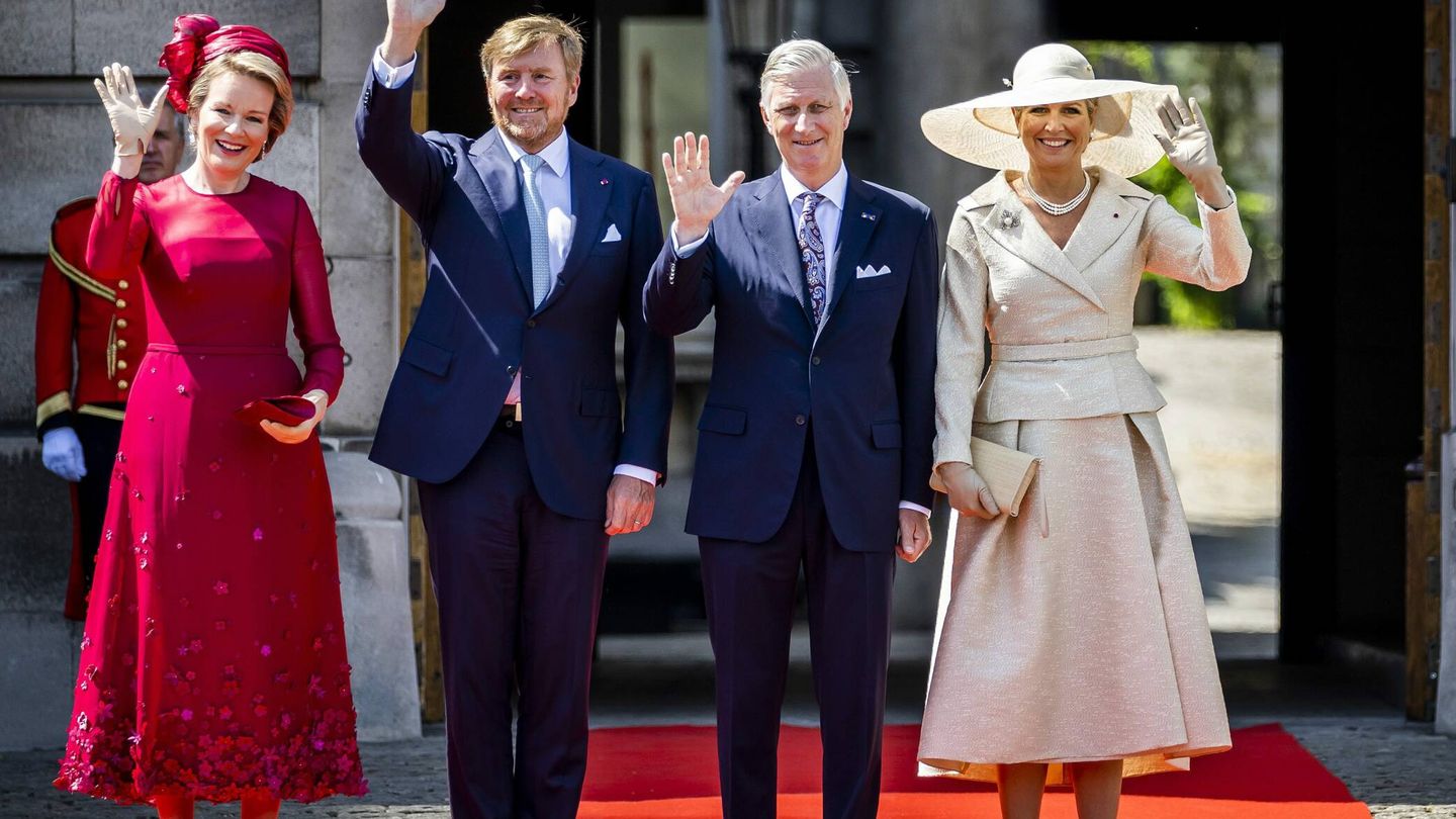  Los reyes de Holanda con los de Bélgica. (CP)