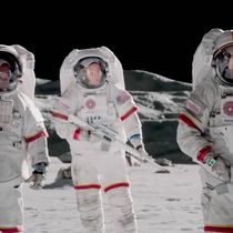 Foto: Fotograma de la serie For All Mankind, que muestra una historia alternativa en la que EEUU y Rusia se enfrentan en la Luna. (Apple)
