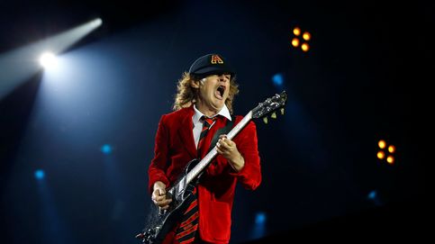 Angus Young (AC/DC) dona 15.000 dólares a un fan contra el alzhéimer