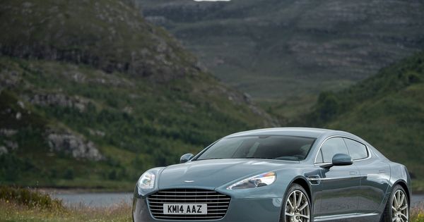Foto: Aston Martin Rapid S, con motor V12, el punto de partida para el futuro eléctrico de la marca británica.