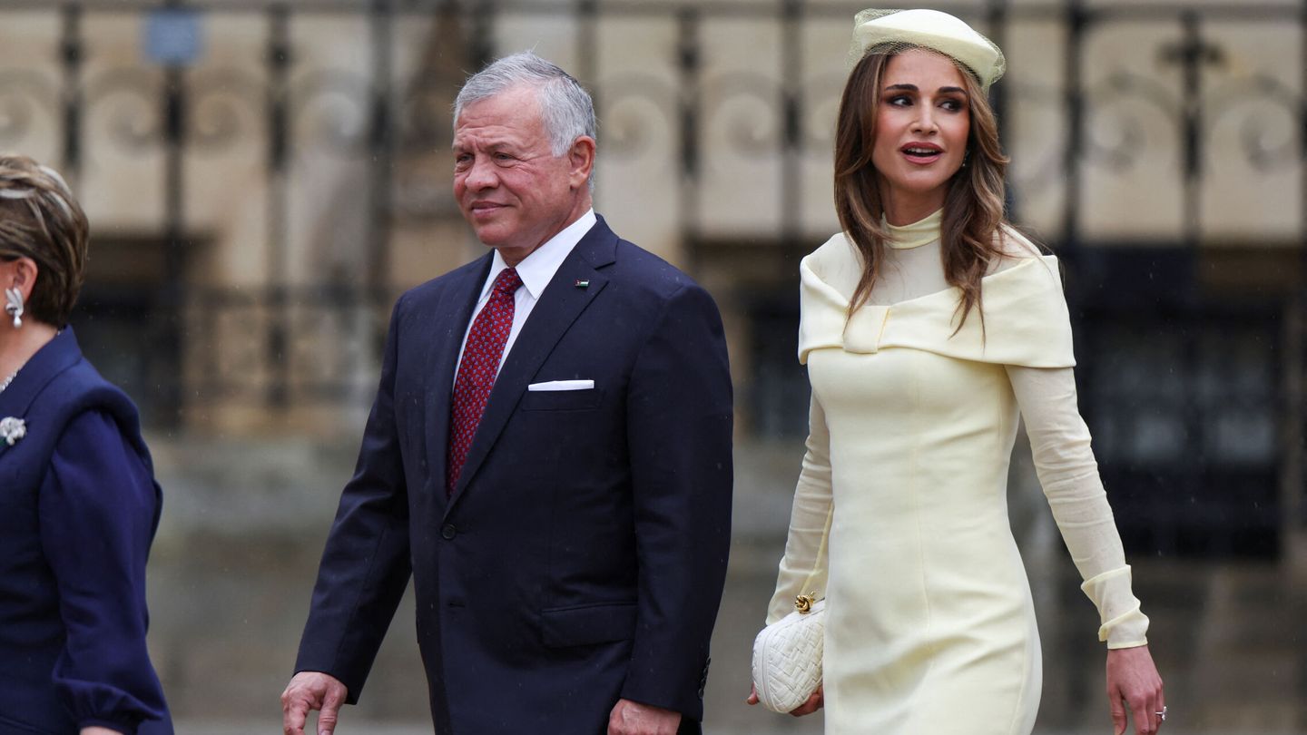 King Abdullah II of Jordan and Queen Rania arrive to attend Britain's King Charles and Queen Camilla's coronation ceremony at Westminster Abbey, in London, Britain May 6, 2023. REUTERS Henry Nicholls