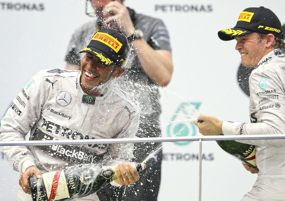 Foto: Lewis Hamilton y Nico Rosberg en el podio de Sepang.