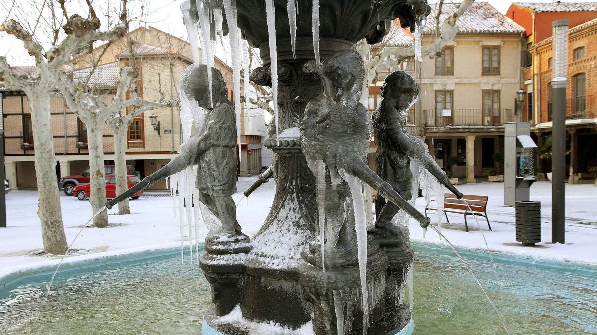 El invierno llega (por fin) a España: frío, nieve y lluvia en un fin de semana bajo cero 