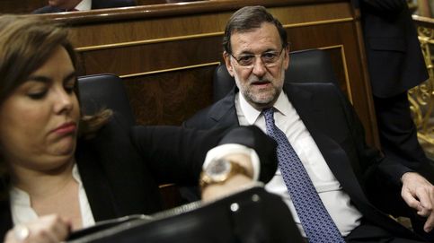Rajoy pilota en primera persona la subasta de canales y orilla a la vicepresidenta