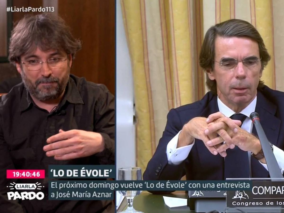 Foto: Aznar y Évole en un momento del programa. (La Sexta)
