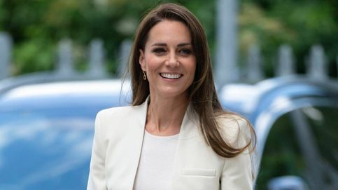 El look de Kate Middleton con blazer de Zara y su truco para verse más estilizada