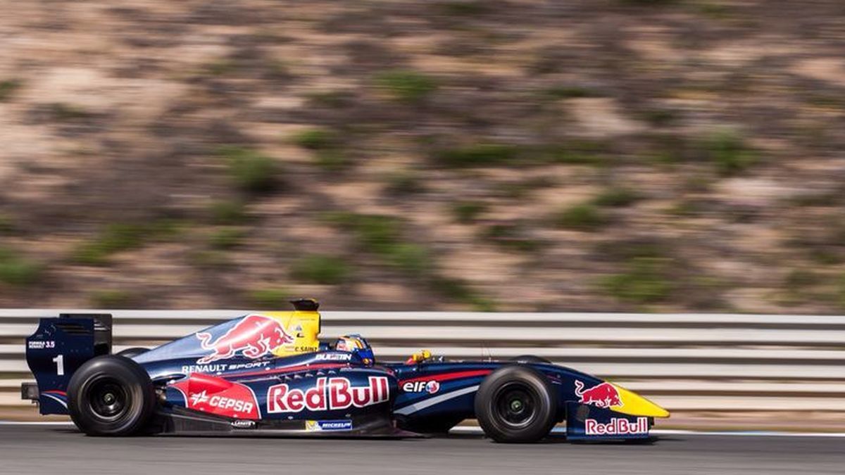 Fuera los anzuelos: Sainz y su equipo marcan la referencia en Jerez
