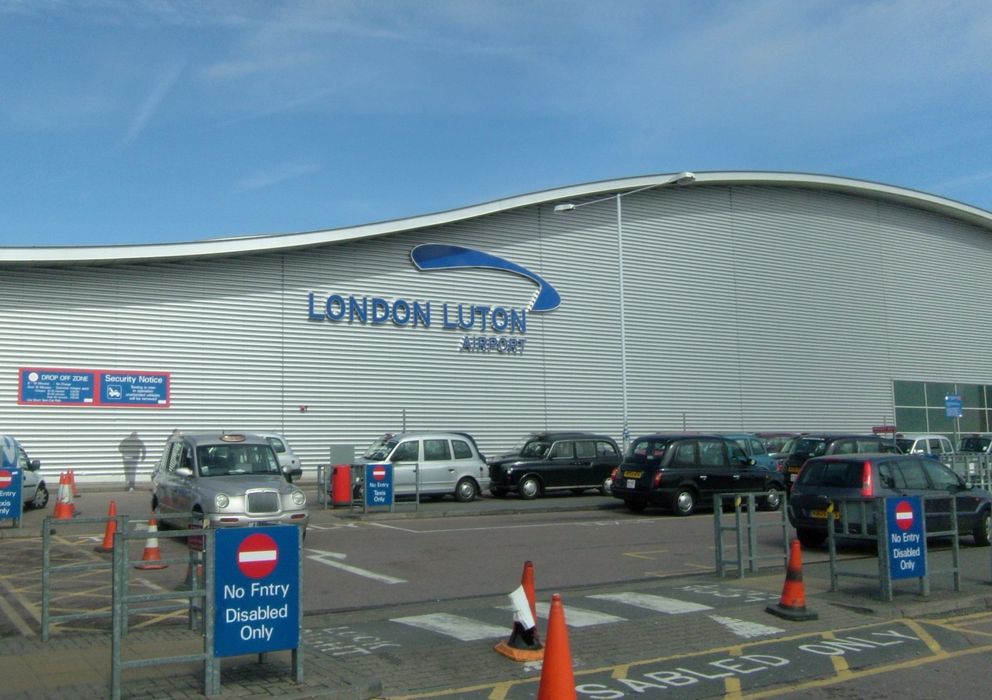 Foto: Imagen del aeropuerto de Luton (Wikipedia)