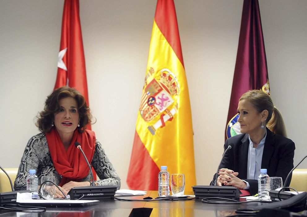 Foto: La alcaldesa de Madrid, Ana Botella (i), y la delegada del Gobierno, Cristina Cifuentes. (EFE)