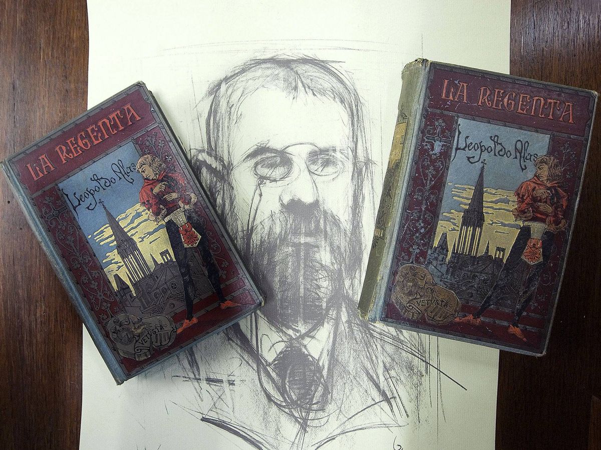 Foto: Imagen de dos libros de la primera edición de 'La Regenta' (EFE/Alberto Morante)