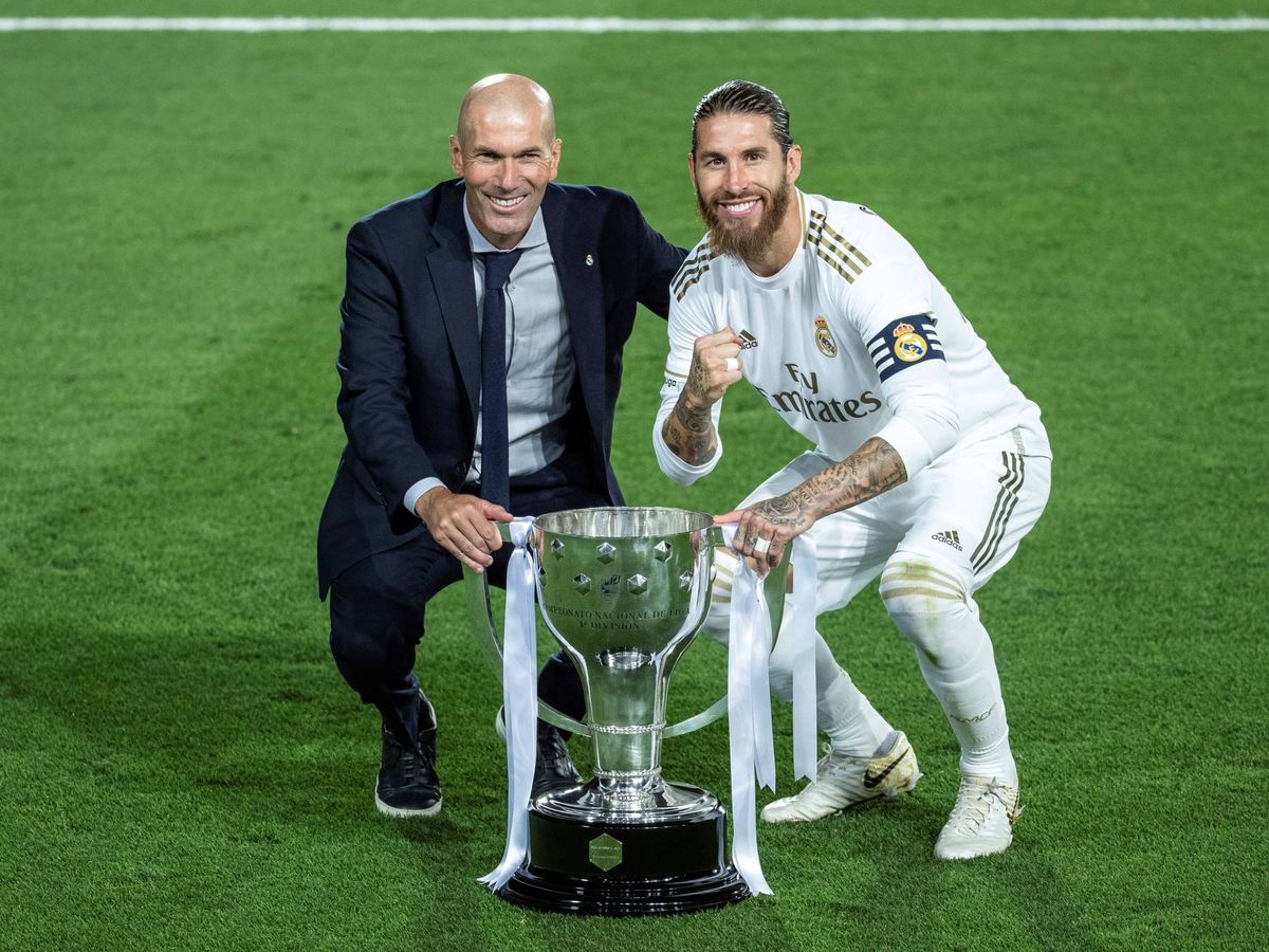 Foto:  Zidane y Ramos, tras ganar la Liga. (EFE)