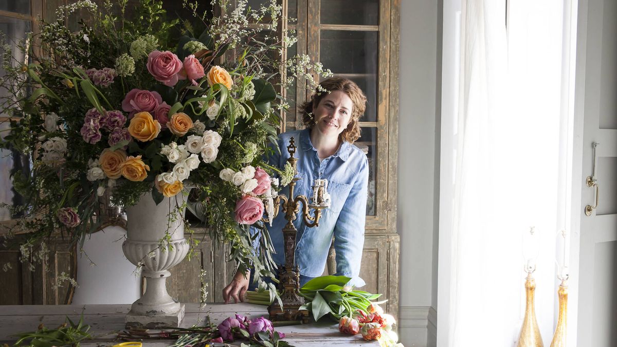 Las floristerías están por todas partes en Madrid y estos cuatro artesanos saben por qué