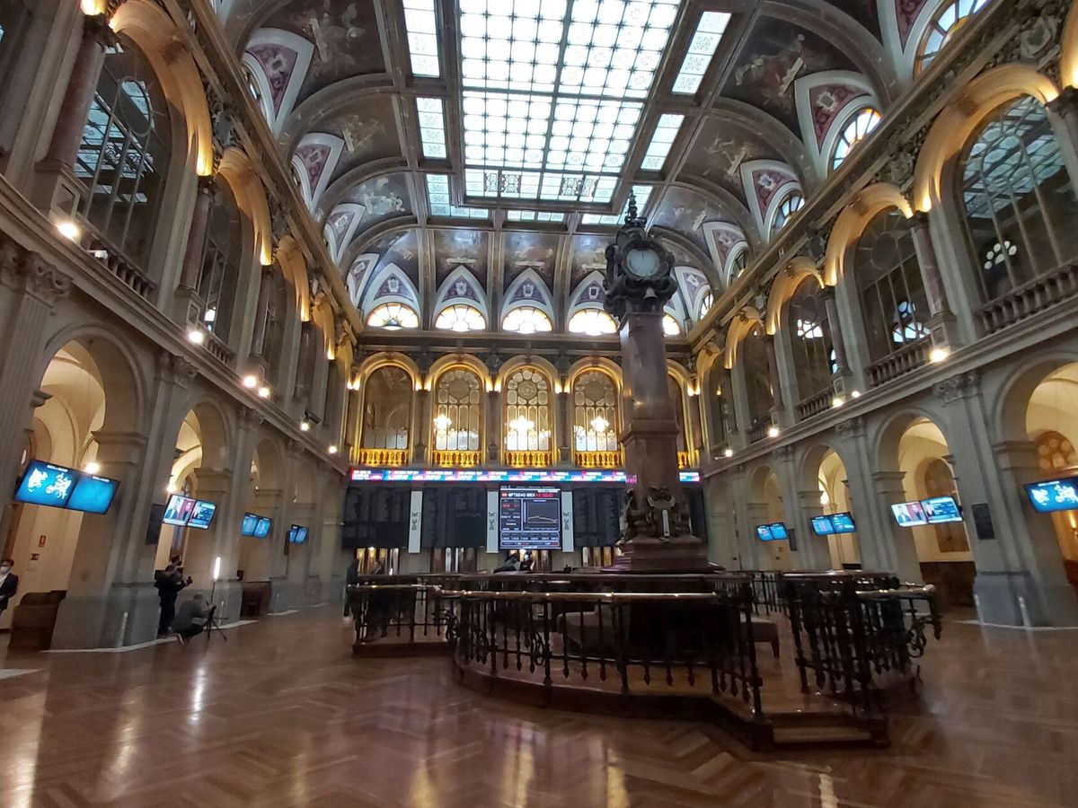 Foto: Interior del Palacio de la Bolsa de Madrid. (EFE/Altea Tejido)