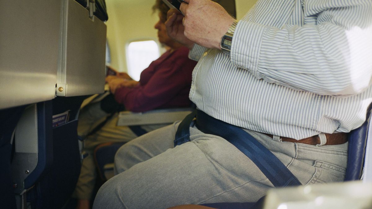 Airbus patenta bancos para los pasajeros de avión con sobrepeso
