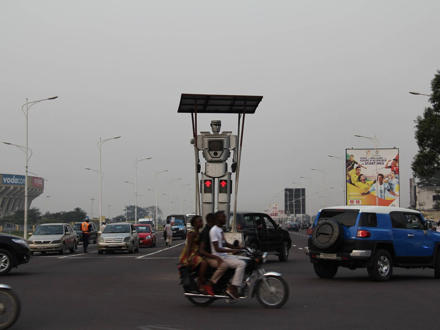 Otro de los robots en un punto diferente de Kinshasa (T. Deiros)