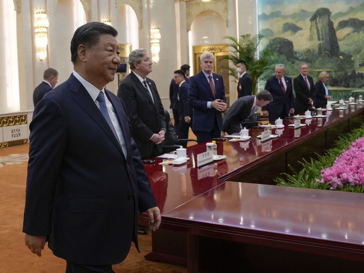 Foto: El presidente chino, Xi Jinping, en una reunión con senadores de EEUU. (EFE/EPA/Pool/Andy Wong) 