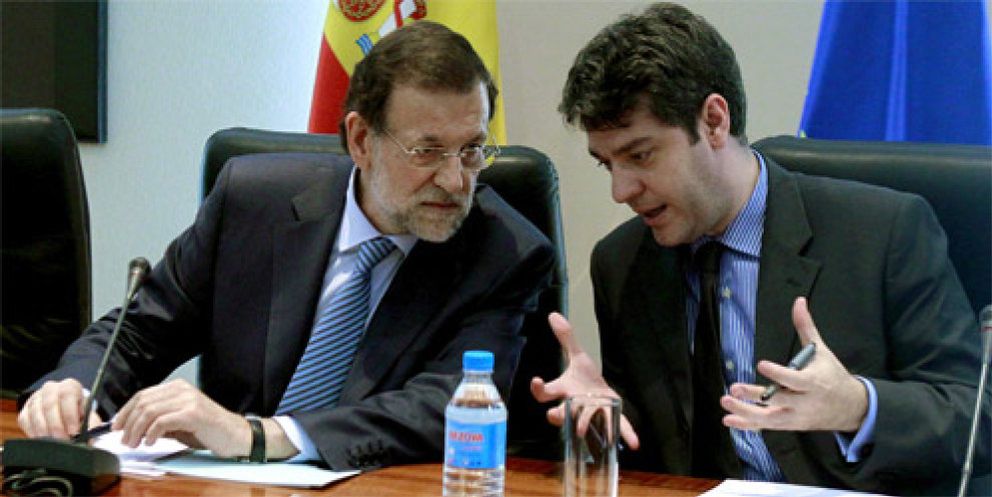 Foto: Rajoy concretó los nuevos recortes con Álvaro Nadal tras conocer los resultados del Eurogrupo