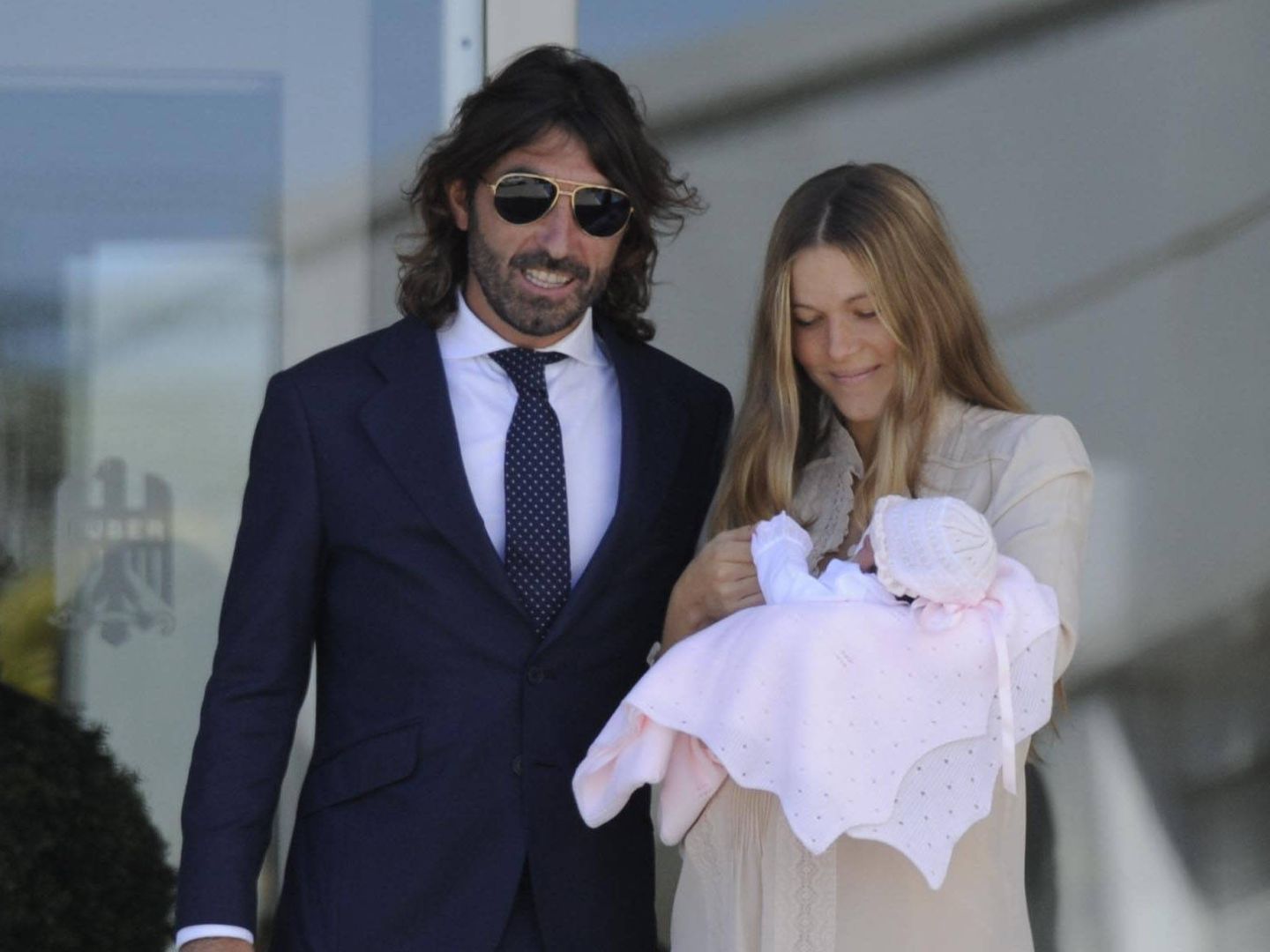 Javier Hidalgo y Sol González, el 28 de abril de 2014, cuando presentaron a su hija Camila. (Getty)