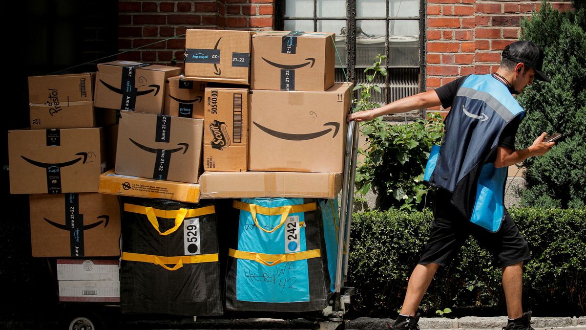 Amazon pagará grados universitarios para retener a 750.000 empleados en EEUU