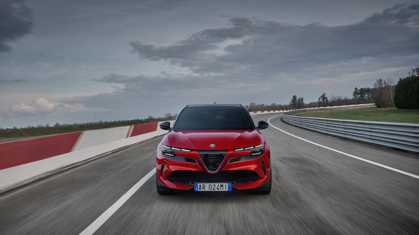 Alfa Romeo presenta el Junior Veloce, tercera versión eléctrica del nuevo SUV... y la más potente