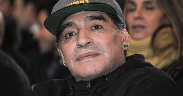 Foto: Diego Maradona, en un acto de la liga italiana hace unos meses. (Reuters)