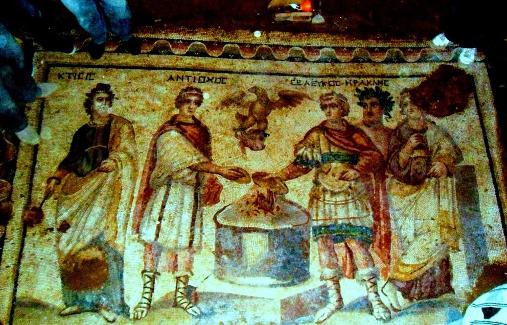Uno de los 30 mosaicos bizantinos robados en la ciudad antigua de Apamea (APSA).