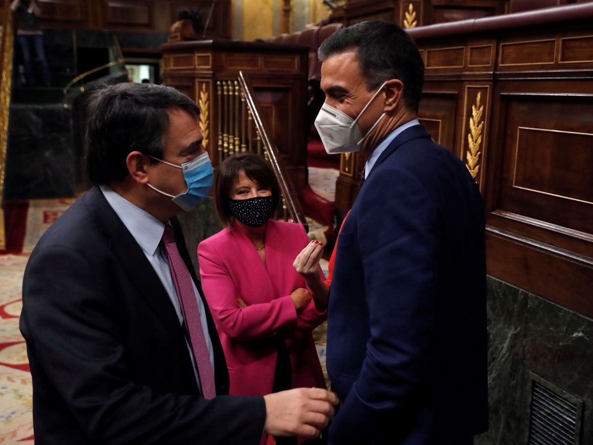 Foto: Sánchez da cuenta de la pandemia en el Congreso. (EFE)