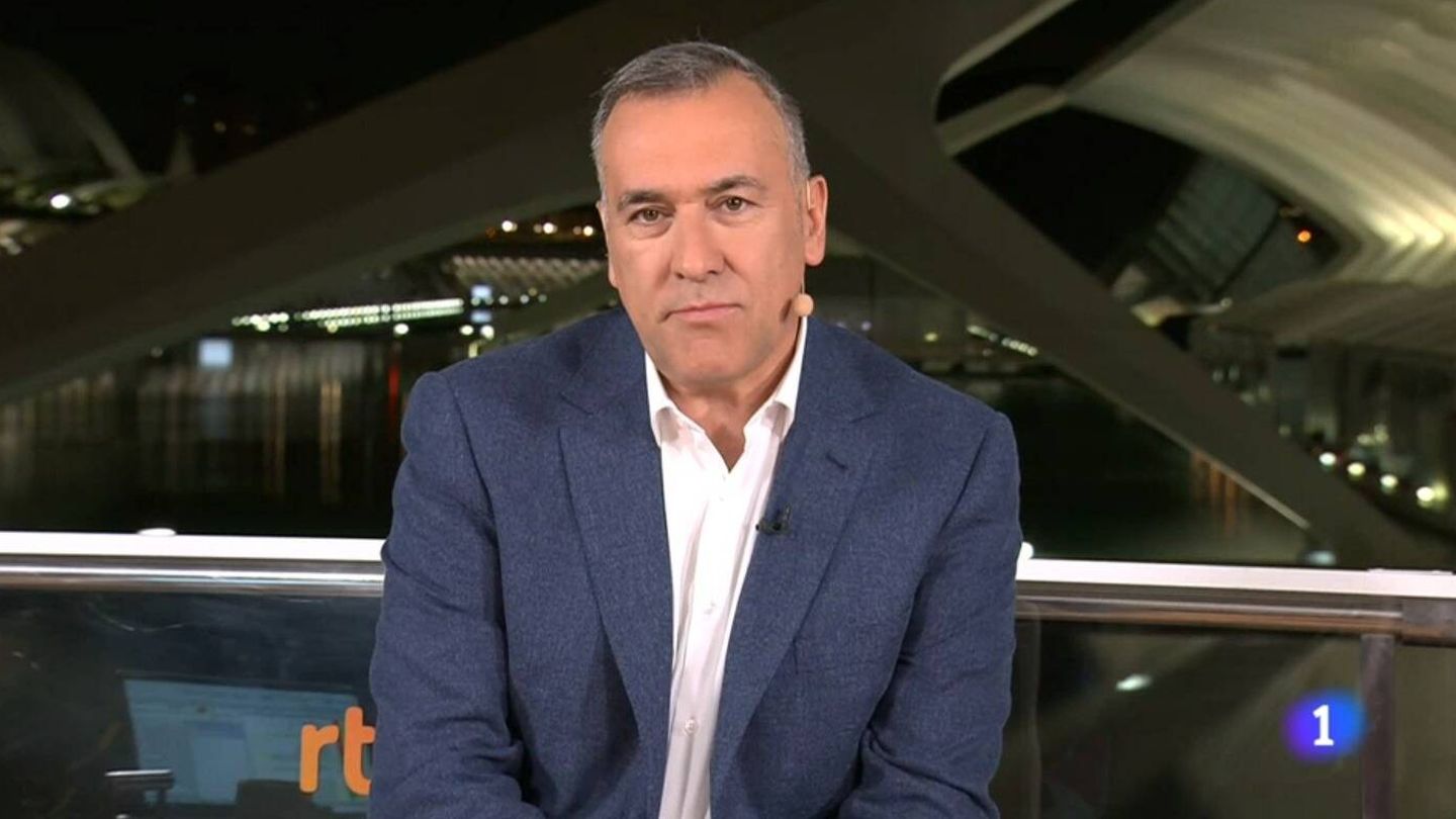 Xabier Fortes, presentador de 'La noche en 24 horas'. (RTVE)