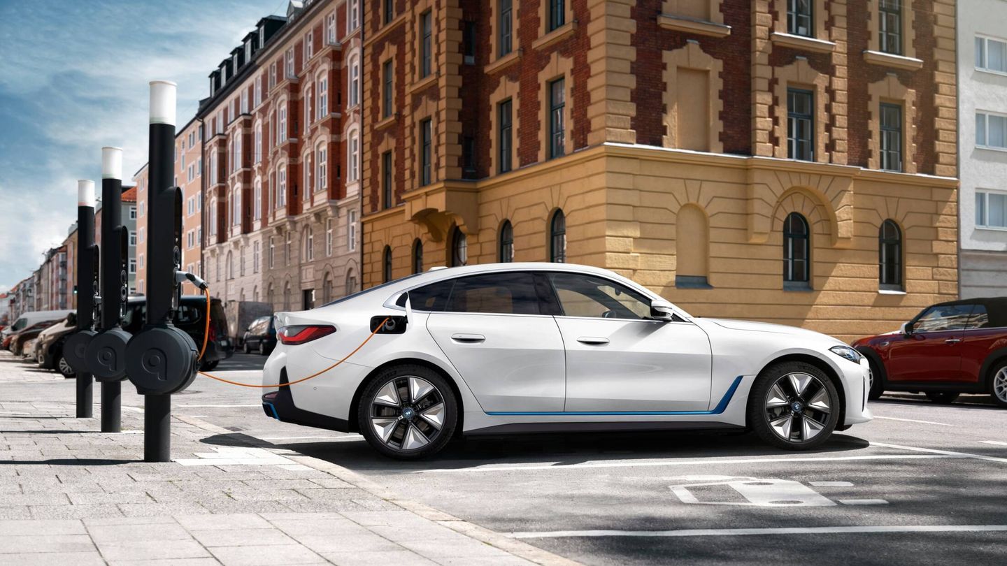 El BMW i4 eDrive 40 homologa 105 kilómetros menos de autonomía media en EEUU.
