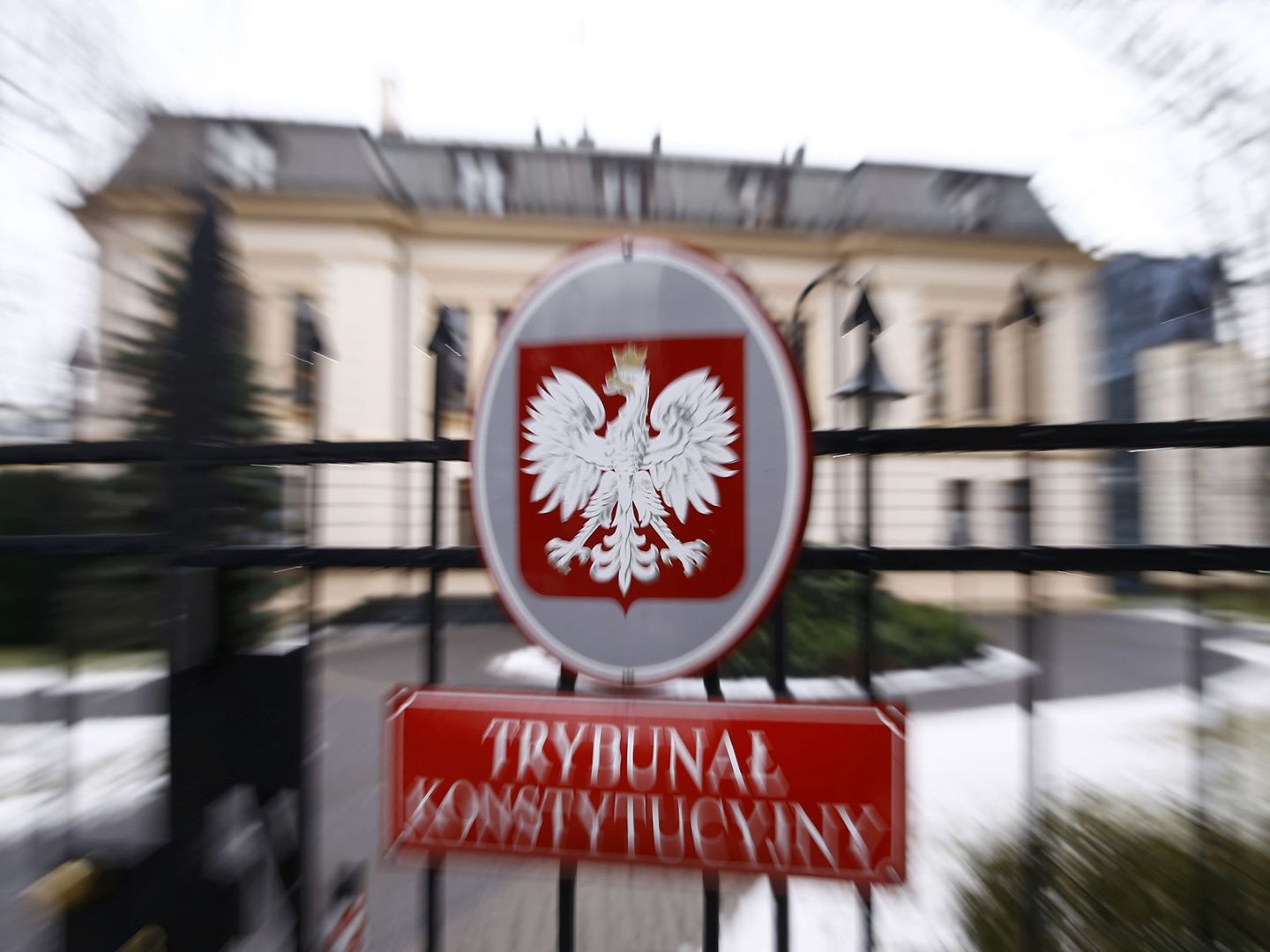 Fachada del Tribunal Constitucional en Varsovia. (Reuters)