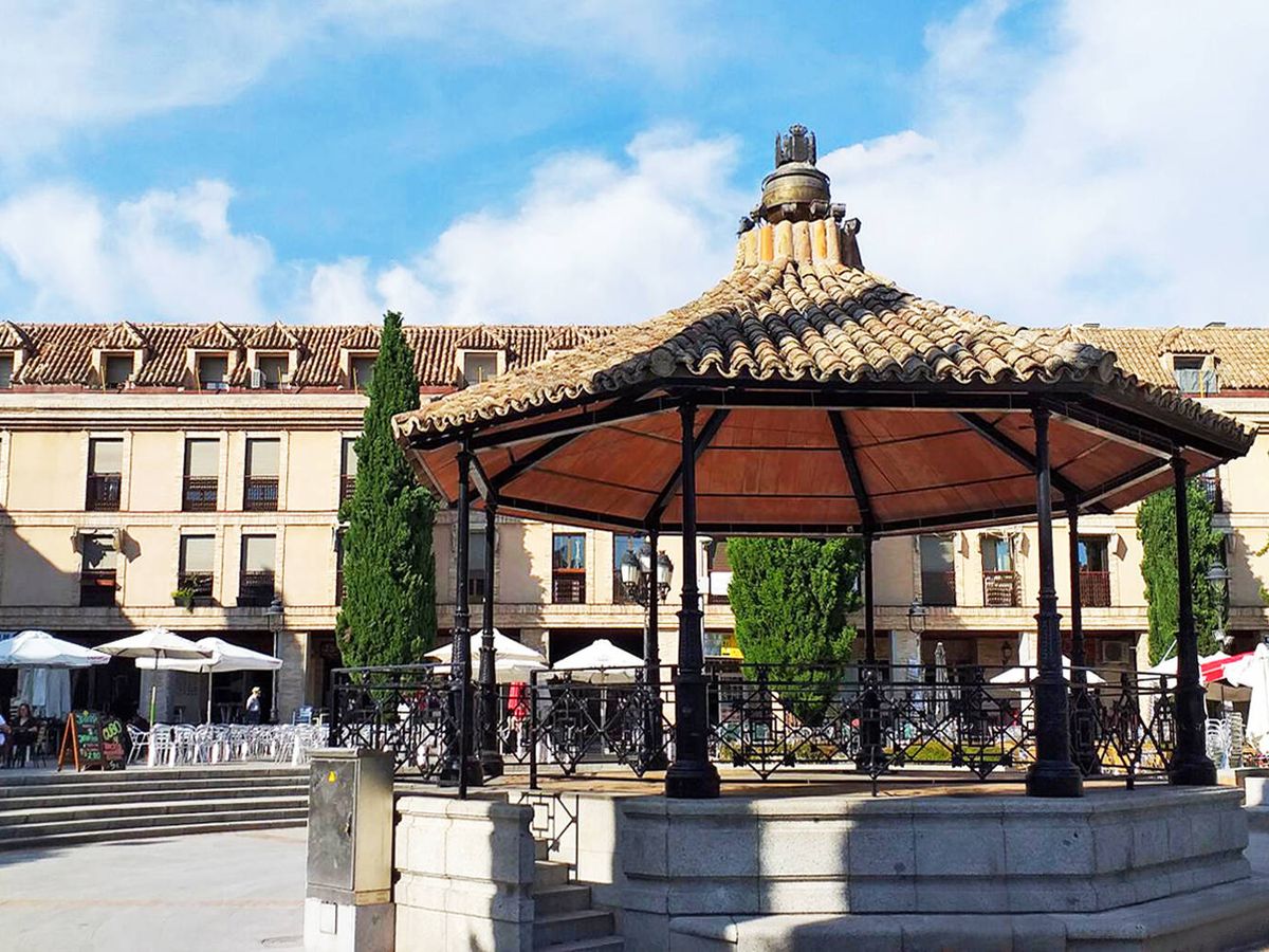 Foto: La Plaza de España en Las Rozas de Madrid. (Rafael Ansón)