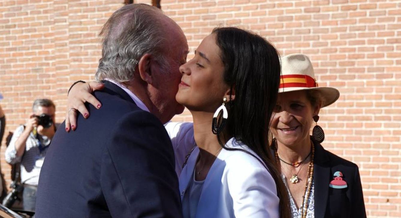 Don Juan Carlos y Victoria Federica. (Cordon Press)
