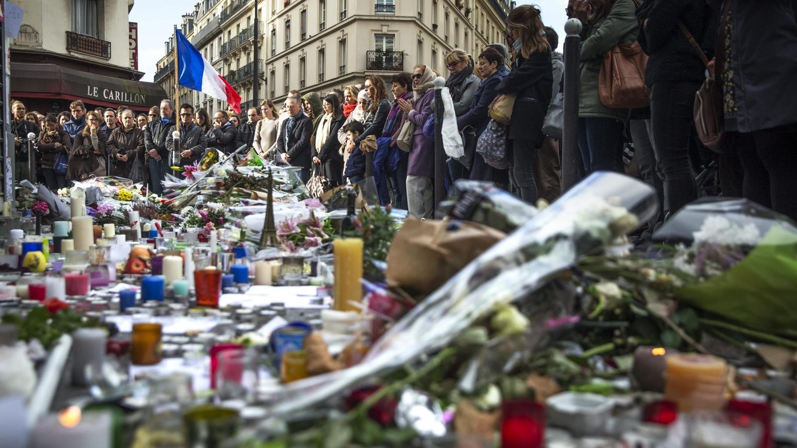 Foto: Francia recuerda en silencio a las víctimas de los atentados. (EFE)
