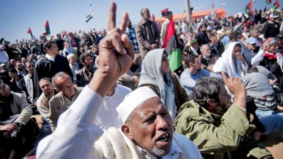 Fuerzas de Gadafi secuestran a miles de civiles