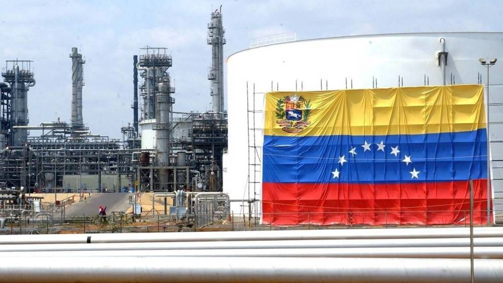 Foto: Refinería de petróleo en Venezuela.