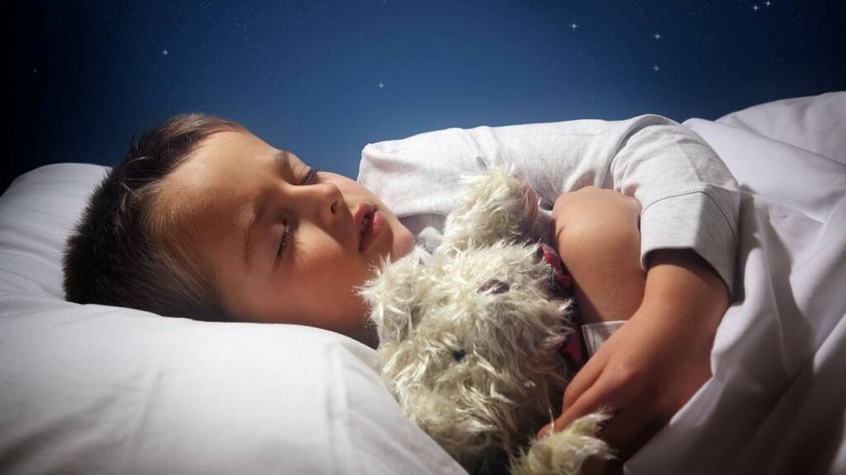 ¿Ya no sabes qué hacer para dormir mejor? Fíjate en cómo lo logran los niños pequeños