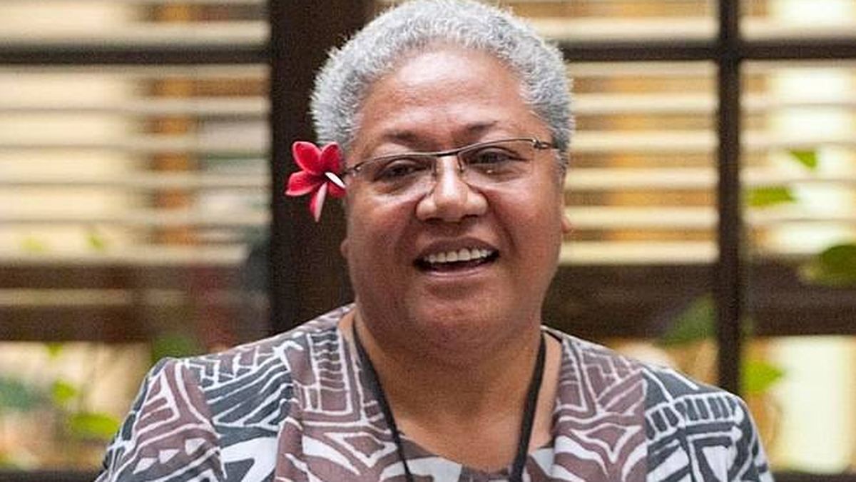 La primera mujer presidenta de Samoa, forzada a jurar su cargo fuera del Parlamento