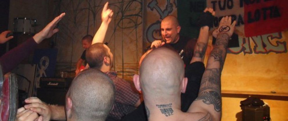 Foto: Valencia trata de impedir la actuación de una banda de rock que alaba a Hitler