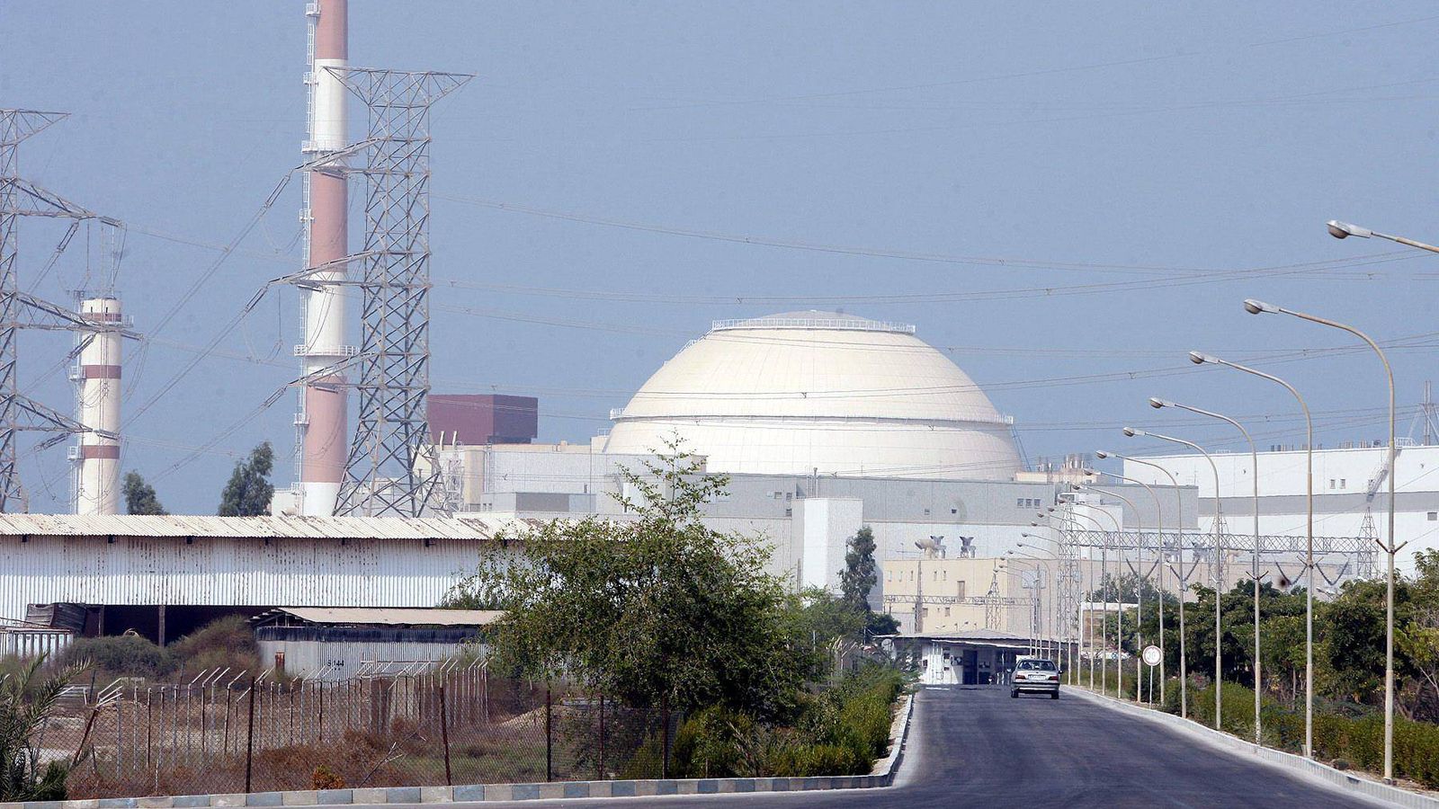 La central nuclear de Bushehr, en el sur de Irán, construida por Rosatom, a compañía estatal nuclear rusa que controla la mayor parte de la producción de uranio enriquecido. (EFE/Abedin Taherkenareh)
