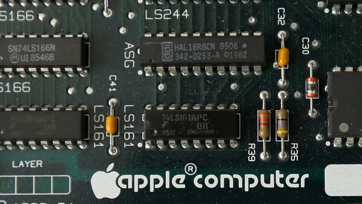 Apple sube un 0,8% antes de anunciar sus resultados: ¿qué se espera de la manzana?